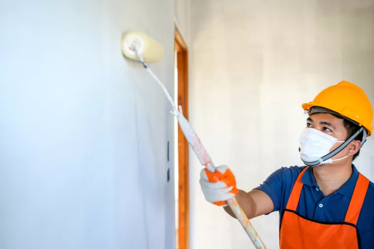 Thi công đủ số lớp sơn