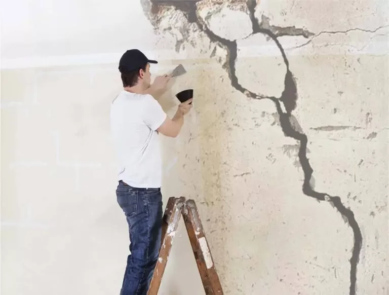 vấn đề Tường bị rạn nứt