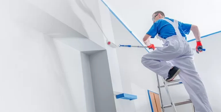 Cách Khắc Phục Sơn Bị Lệch Màu Hiệu Quả - Sơn lại toàn bộ mảng tường