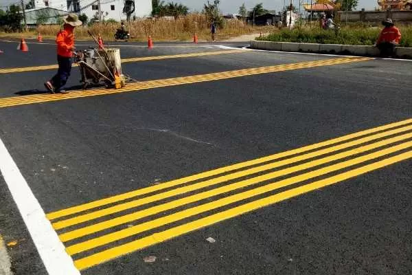 Sơn công nghiệp 2 thành phần Trong công trình giao thông