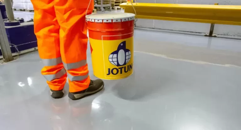 Vì sao nên hỏi chiết khấu sơn sàn Jotun theo diện tích thay vì chỉ hỏi giá sản phẩm?