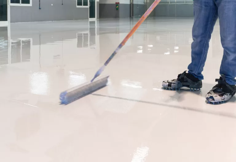 Sơn epoxy tự san phẳng