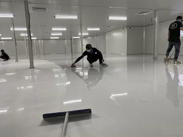 Thi công sơn sàn - Sơn sàn epoxy tự san phẳng